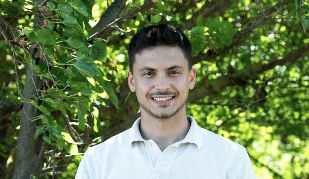 МАРТИН КЪНЕВ – ОЧИЛАТИЯТ ПРОГРАМИСТ, КОЙТО ЗАРЯЗВА IT ЗАПЛАТА И СЕКРЕТНИ ФИНАНСОВИ СИСТЕМИ, ЗА ДА СТАНЕ ВЛАСТЕЛИН НА “ИГРИ НА ВОЛЯТА”!