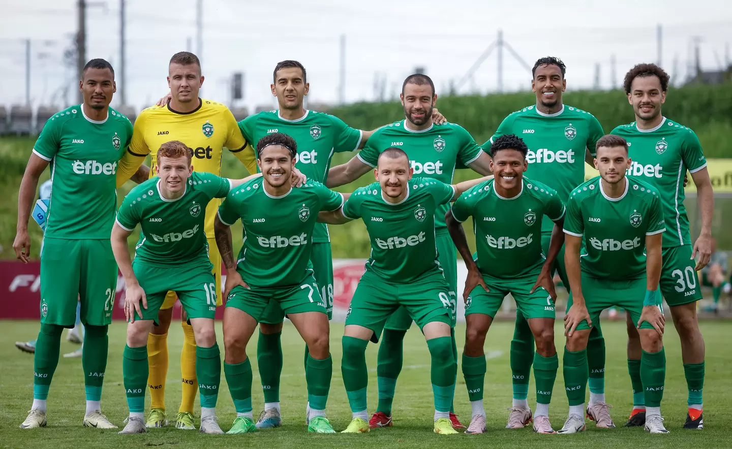 ШОКИРАЩ УДАР ЗА ЛУДОГОРЕЦ: ЗВЕЗДА ЗА МИЛИОНИ СЕ СРИНА ПРЕДИ КЛЮЧОВ МАЧ!